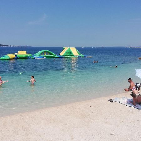 Nice Sunny Apartment Pula Bagian luar foto